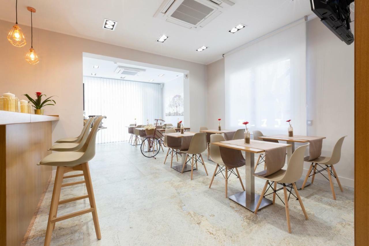 Urban Sabadell Hotel Ngoại thất bức ảnh