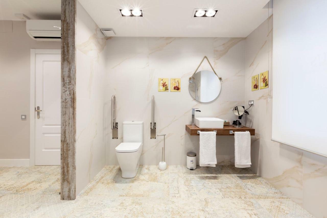 Urban Sabadell Hotel Ngoại thất bức ảnh