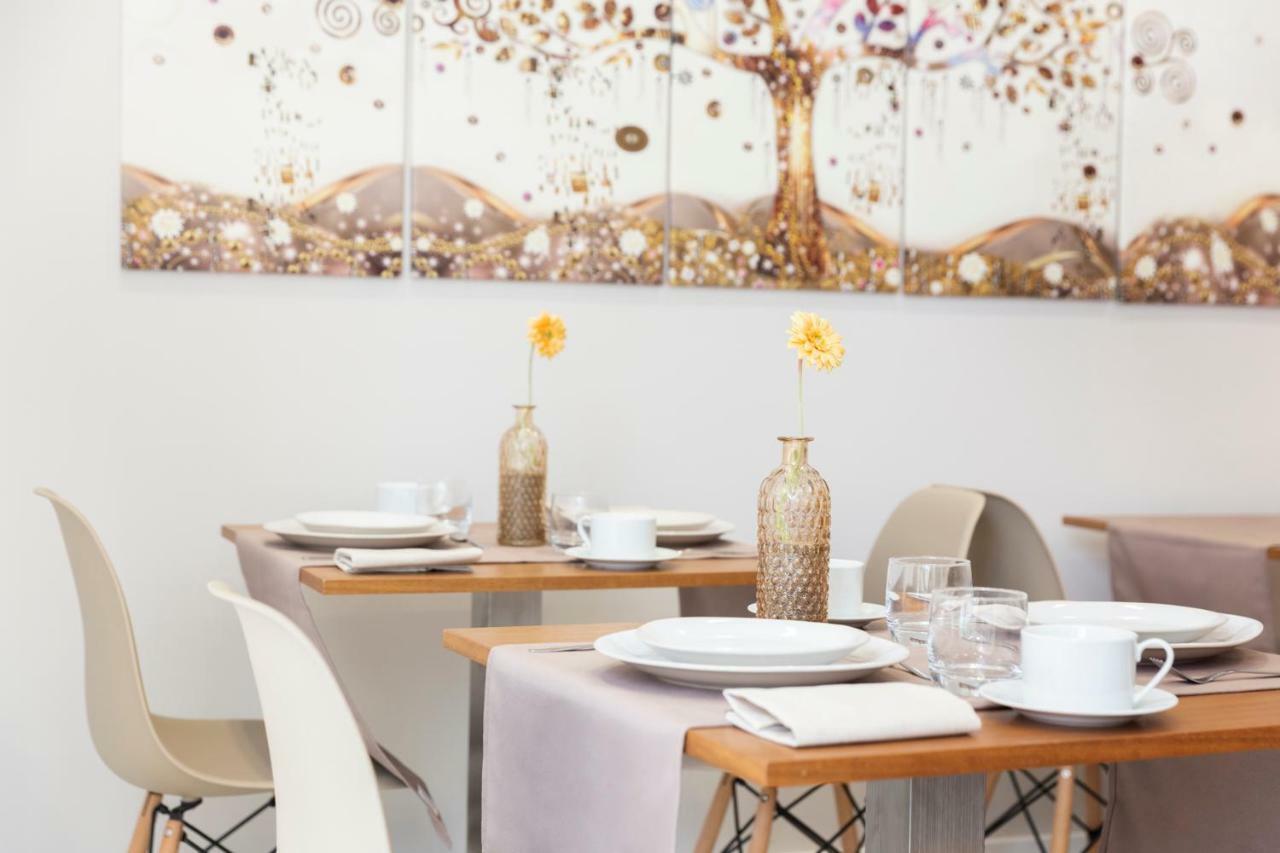 Urban Sabadell Hotel Ngoại thất bức ảnh
